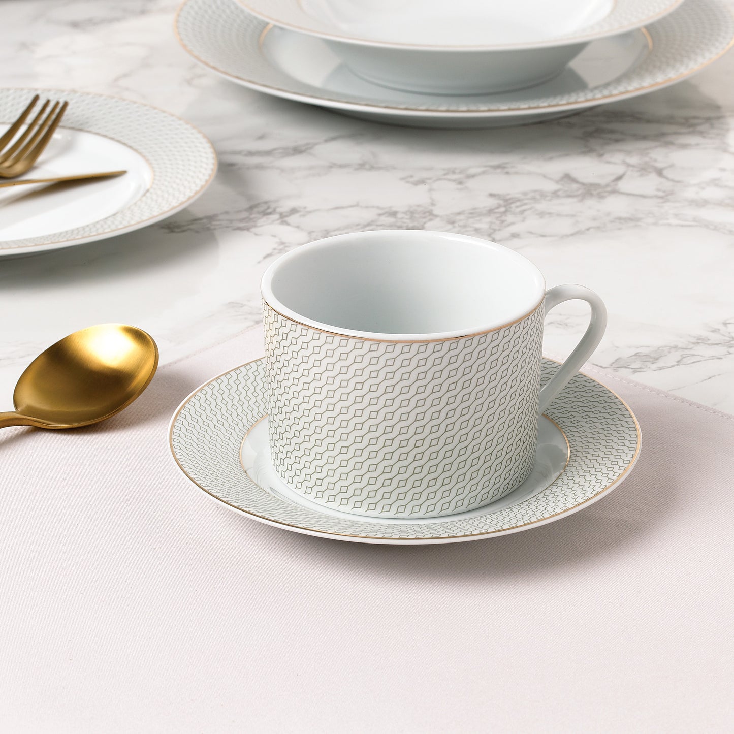 Premium Diamond & Gold Christmas Porcelain Dinnerware, 20 Pieces