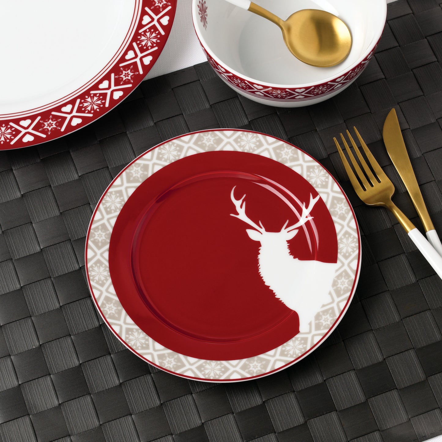 Nordic Reindeer Porcelain Dinner Set, 12 Pieces