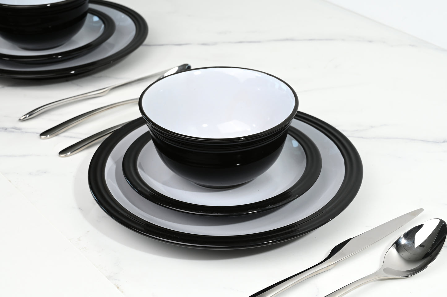 16 Piece Black Camden Dinner Set