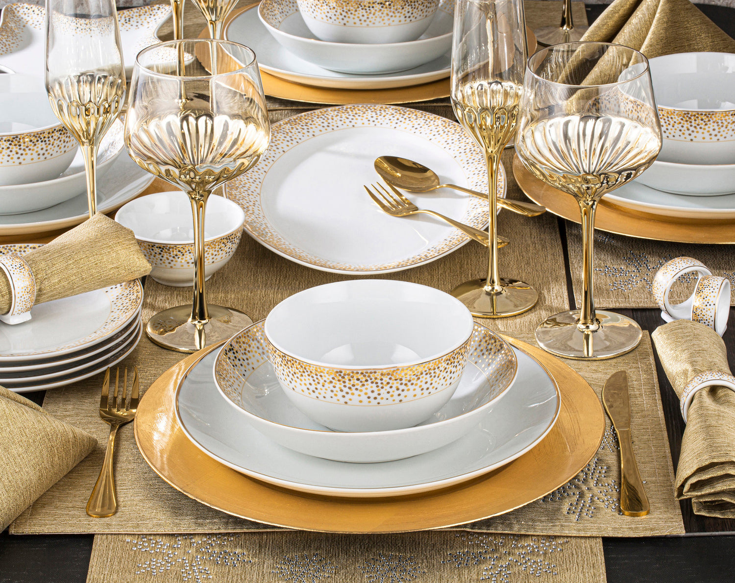 NEW Premium Dinnerware