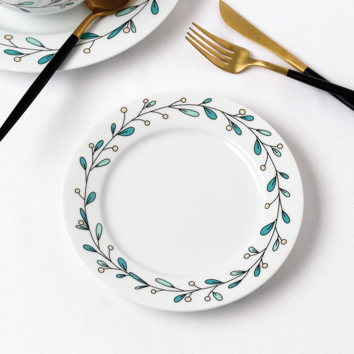 12pc Mistletoe Dinner Set